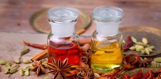 Ayurvedische Kräuter und Öle